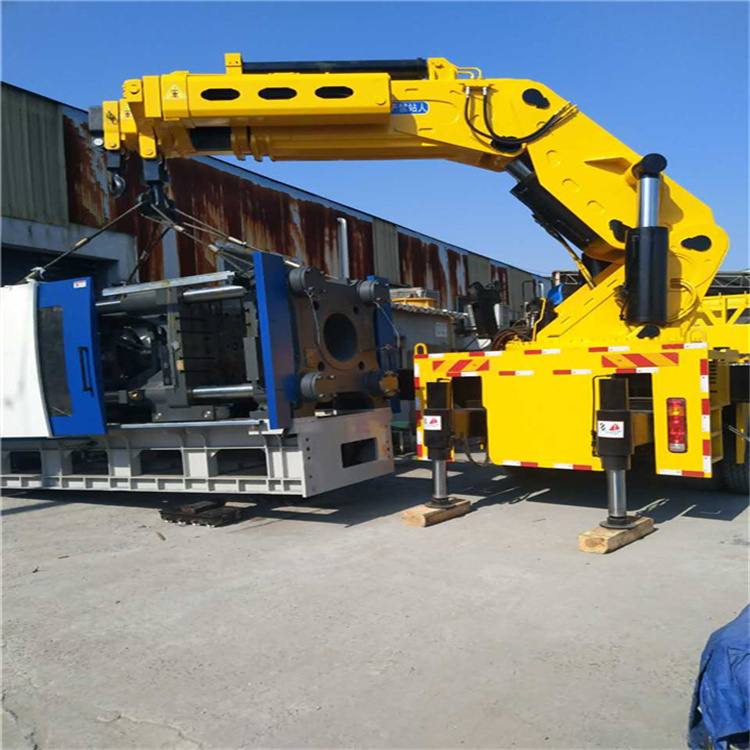 海门 大吨位折臂吊出租费用解析：一小时租赁多少钱